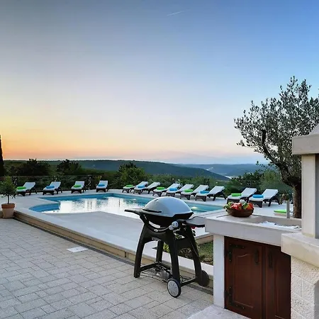 Rachele Semesterbostad *