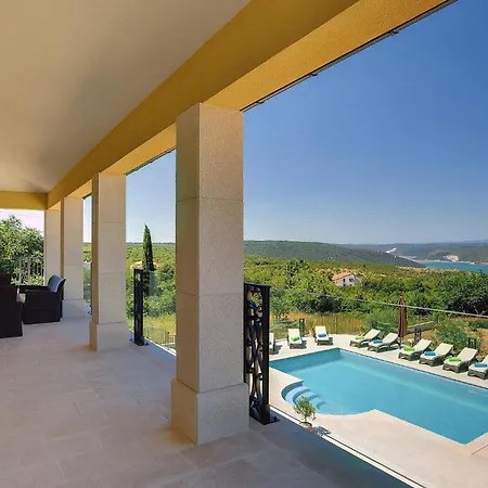 Semesterbostad Rachele *